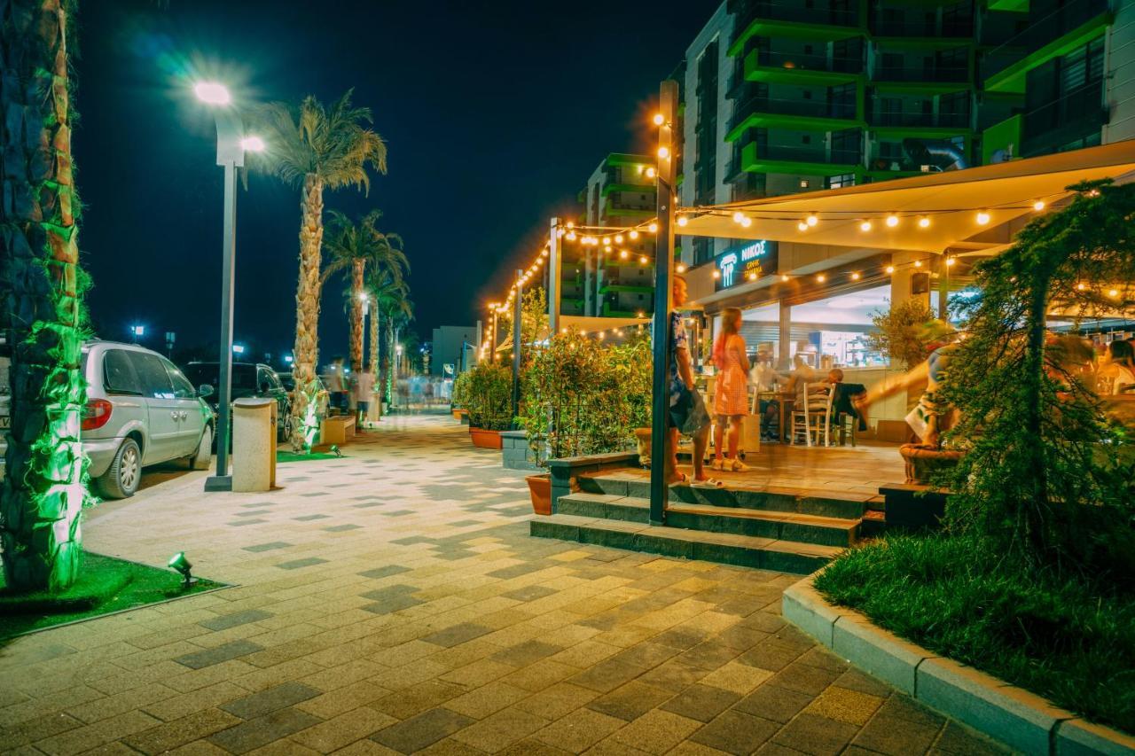 Sunfest Aparthotel Pool & Spa Mamaia Nord Năvodari Eksteriør billede