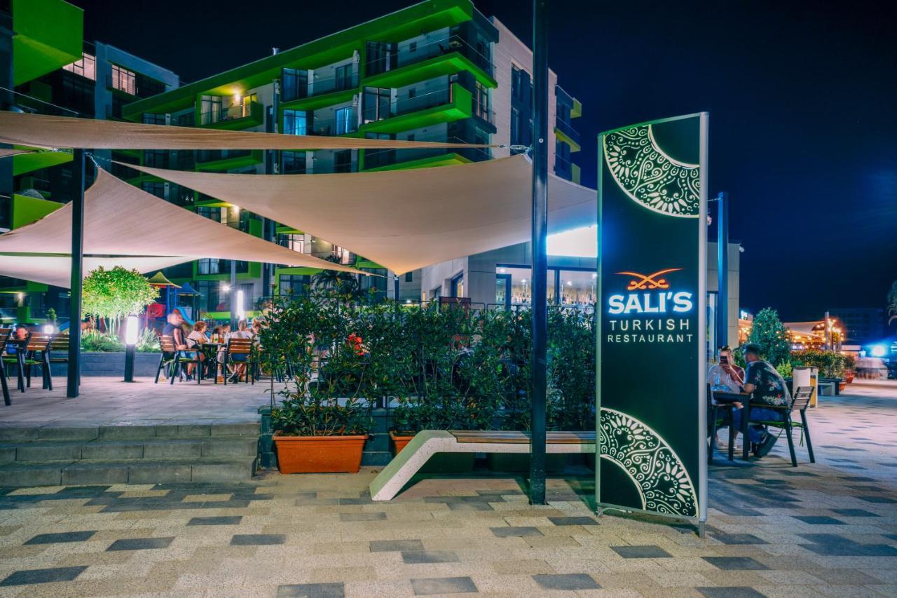 Sunfest Aparthotel Pool & Spa Mamaia Nord Năvodari Eksteriør billede
